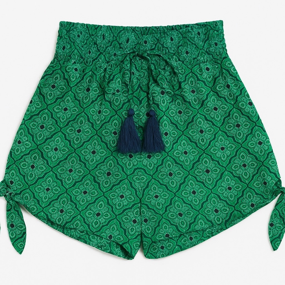 NWOT Band of gypsies collective Kelly green tassel shorts - no size tag
